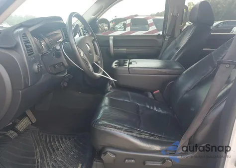 2008 GMC Sierra C1500 z USA, uszkodzony, nr VIN 2GTEC130X81337953